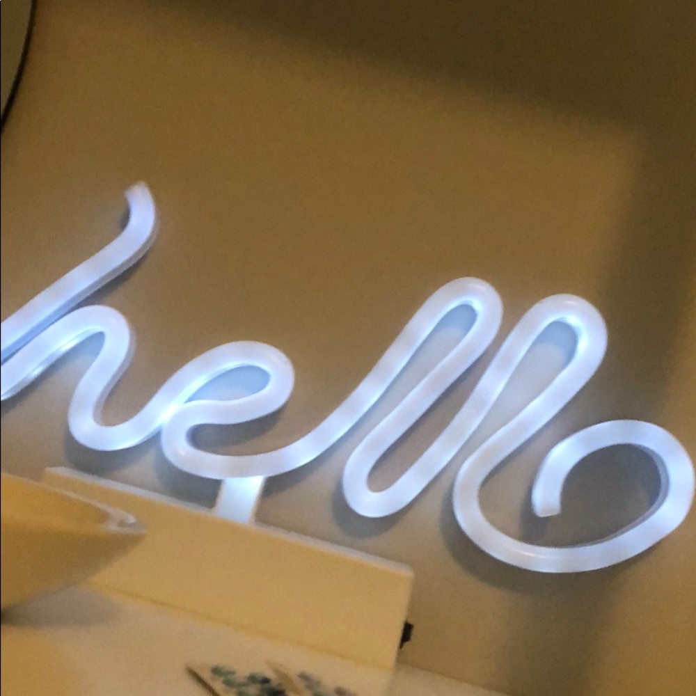 ⚡️LED Hello sign - Picture 2 of 2